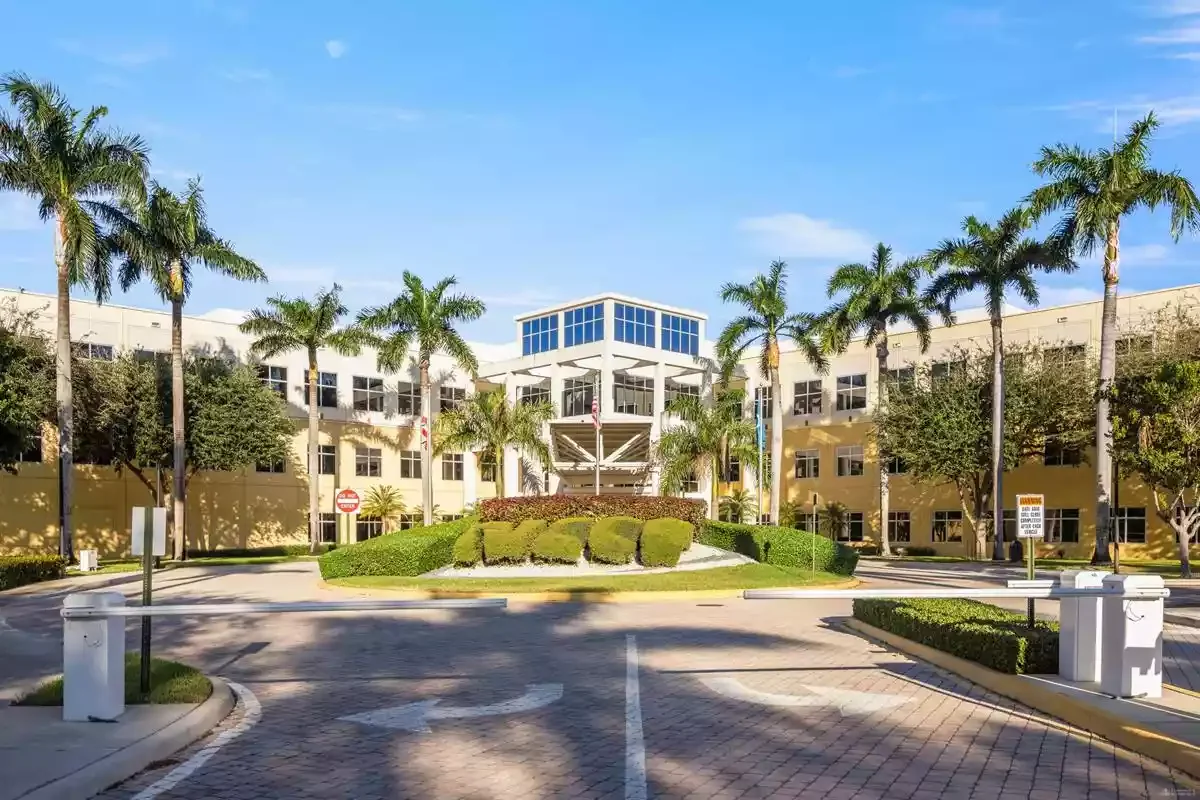 901 Peninsula Corporate Circle