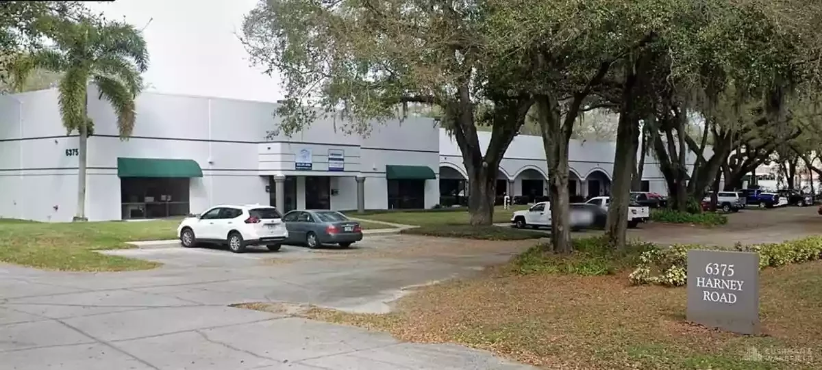 Parke East Commerce Center