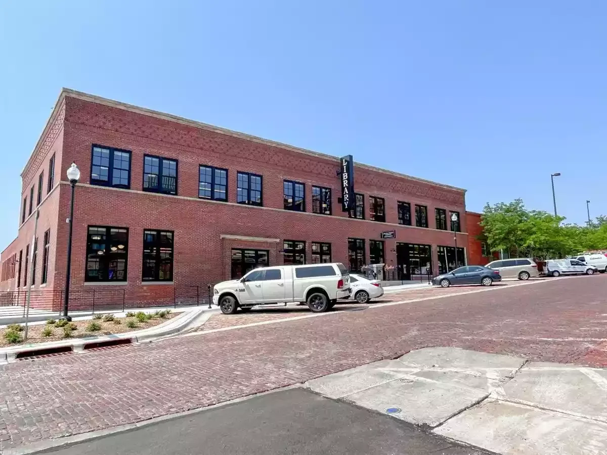 Hub 1401 - commercial for sale in Omaha, NE