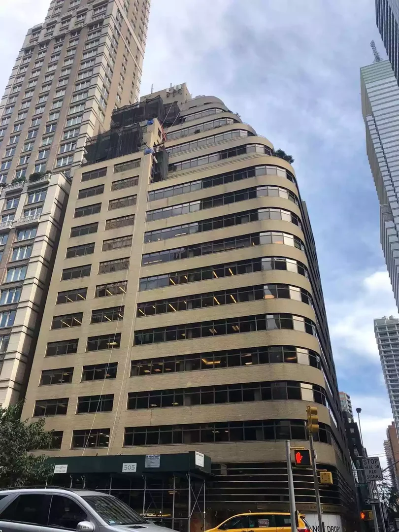 505 Park Avenue - retail in New York, NY