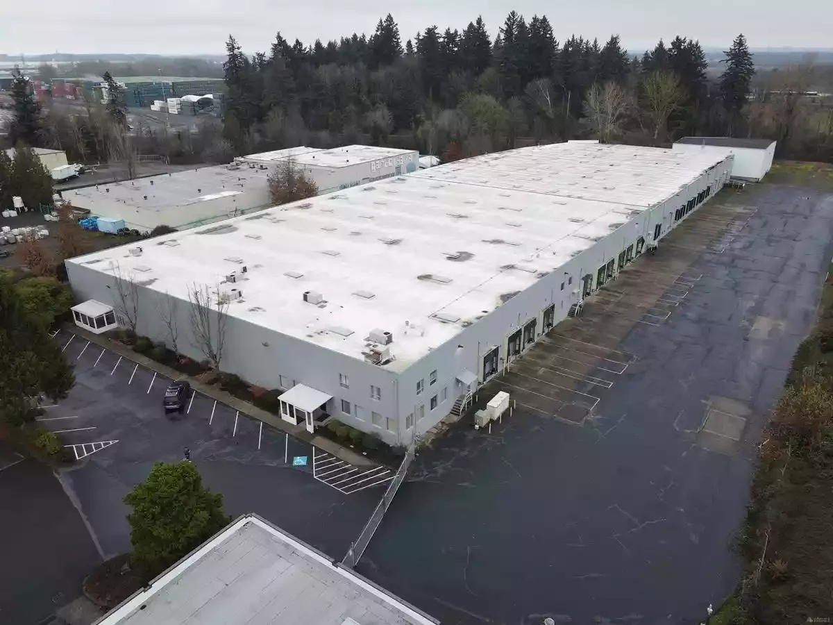 10675 N Lombard Ave — Lease in Portland, OR, photo 1 of 1