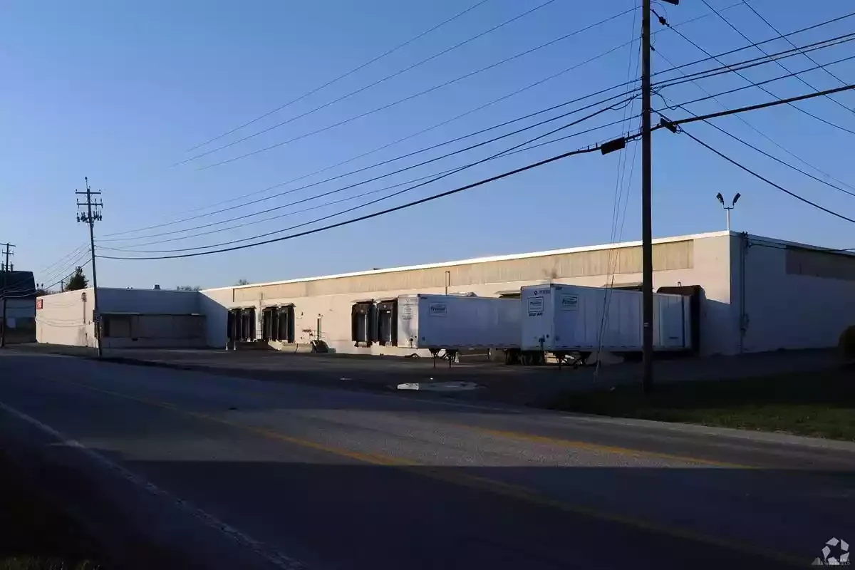 Arnold Logistics — Sale in Camp Hill, PA, photo 2 of 2